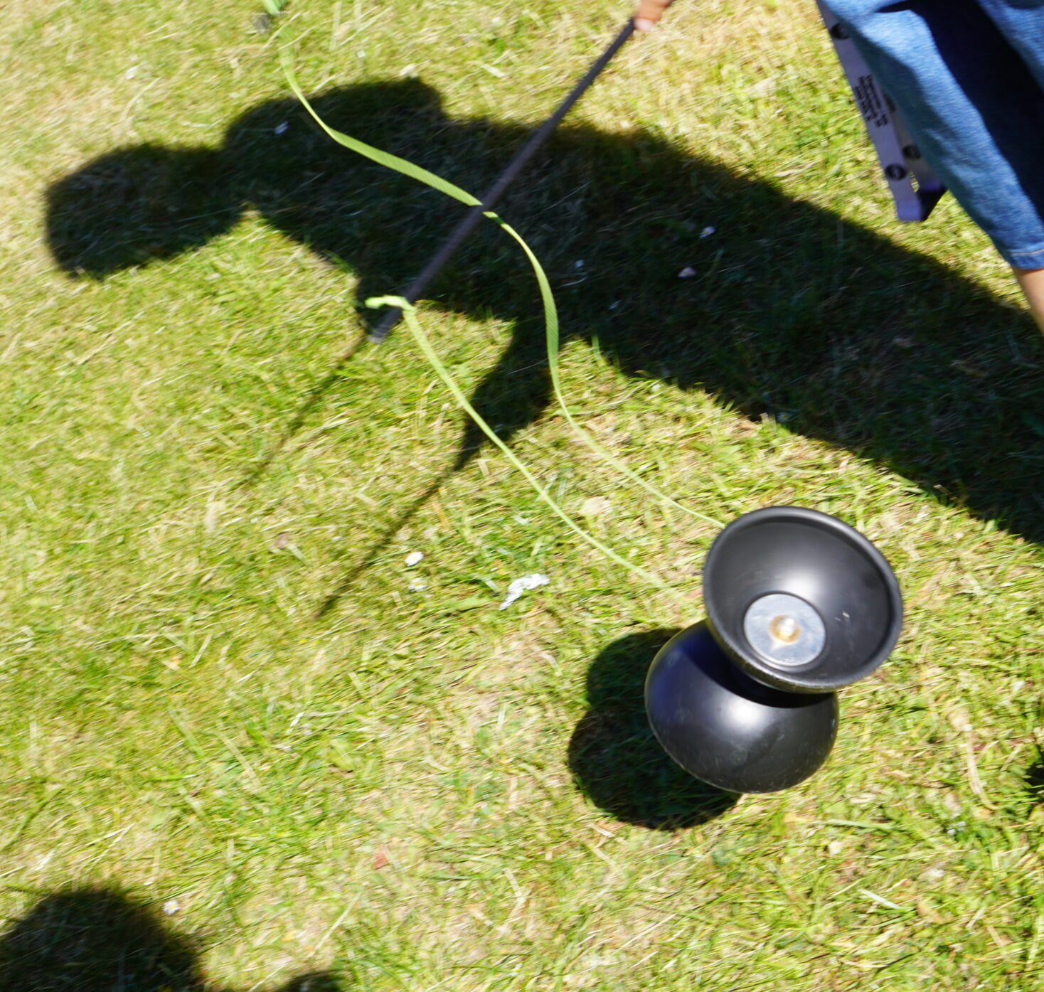 Maj har budt på POP UP med cirkus og gøgl i flere af NørreBrobyggernes boligområder