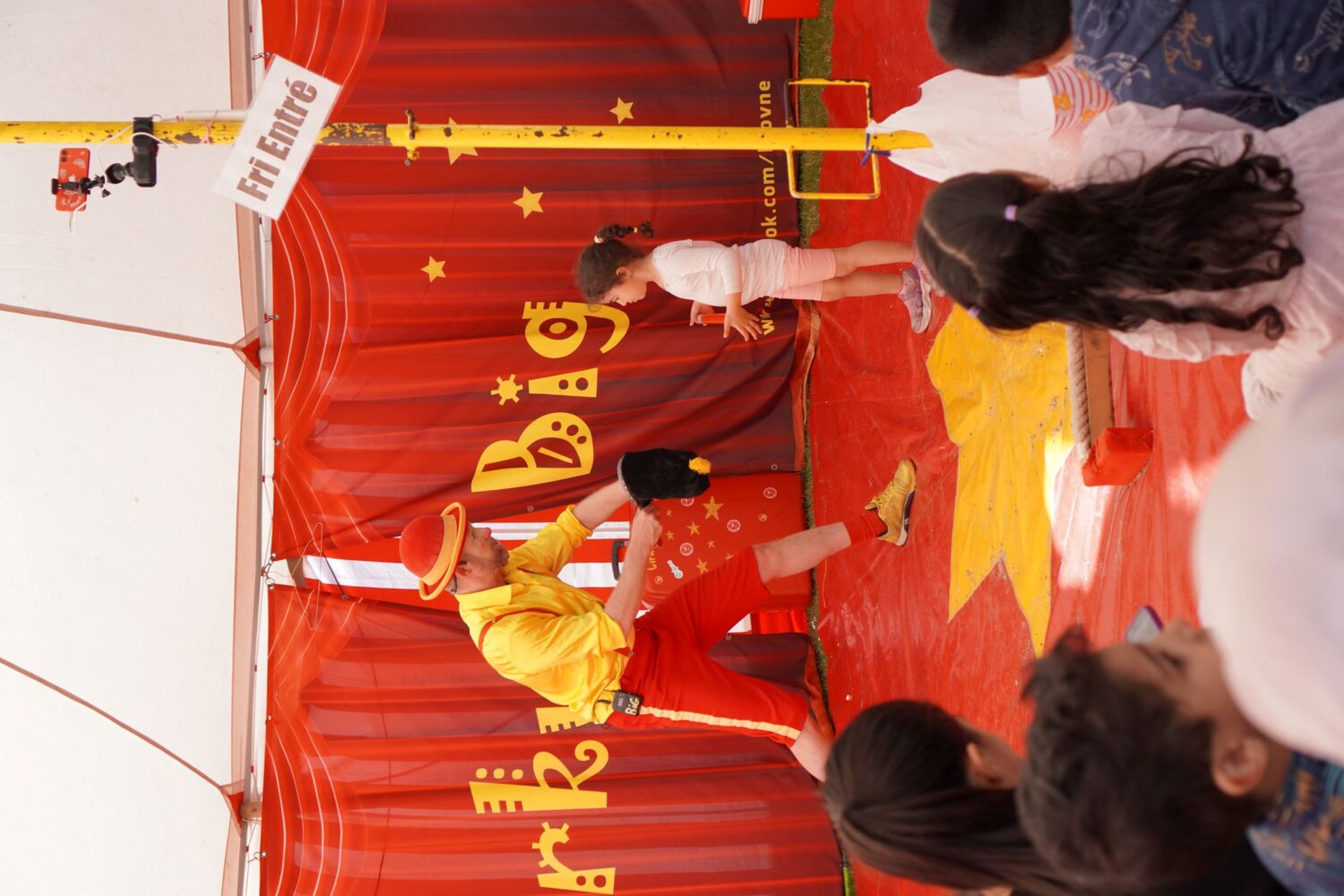 POP UP med cirkus og gøgl